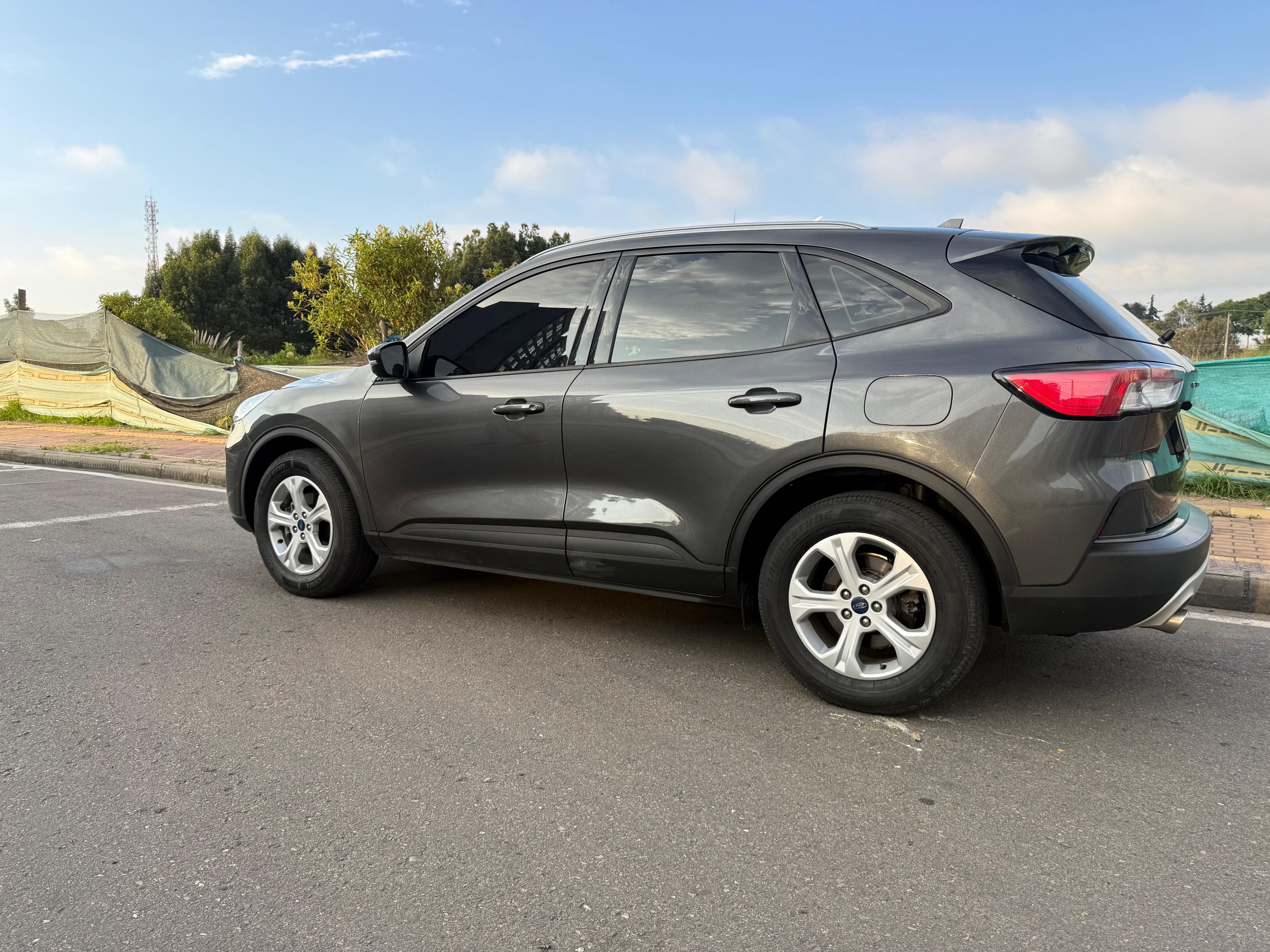 Ford Escape 2022 - Imagen 1